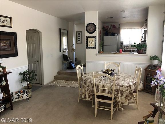 3rd image of 9123 Hombard Ave