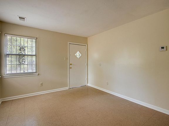 2nd image of 2551 Dakar Ave