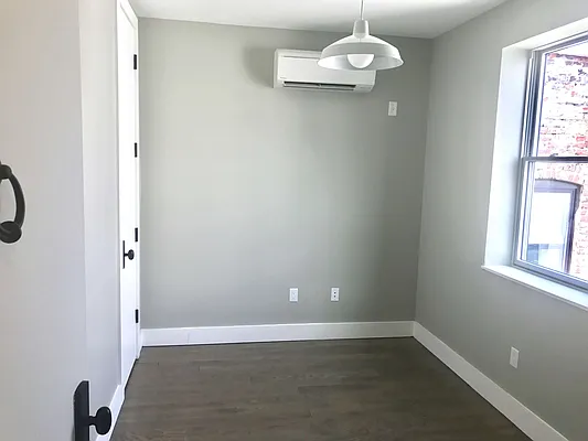 Rented by Lucky Apt Inc | media 129