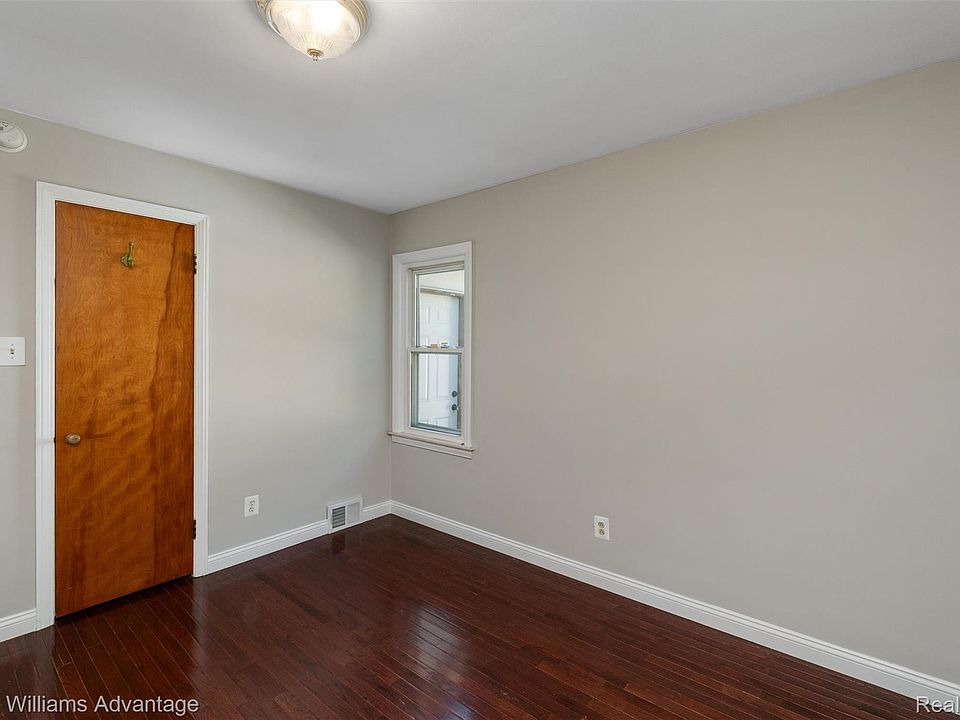 410 Catalpa Dr, photo 19