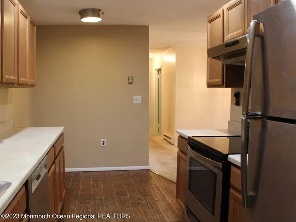 7 Pine Cluster Circle #G, Manalapan, NJ 07726