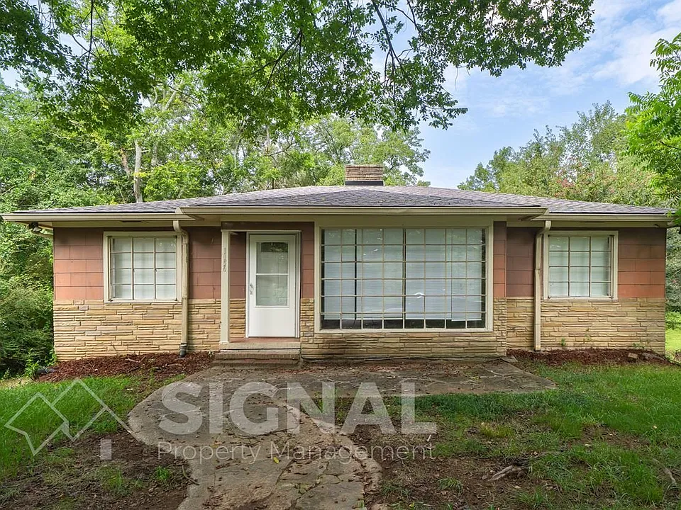 1156 Skyline Dr