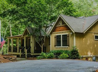 9 Whispering Falls Ct, Tuckasegee, NC 28783