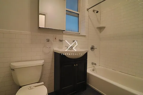 Rented by Yaffa Realty LLC | media 16