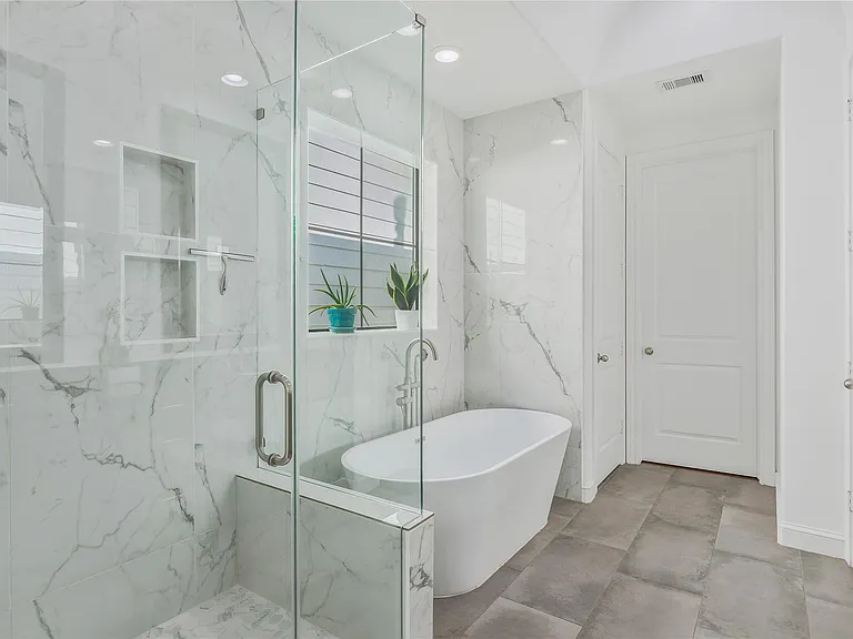 8817 Lakeshore Bend Dr — Photo 21