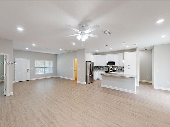 2nd image of 655 Gagnon St SE