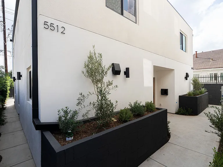 5512 S Manhattan Pl #5512 — Photo 9