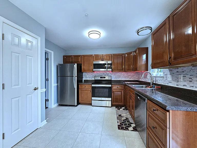 251 Hunters Run Ter — Photo 11