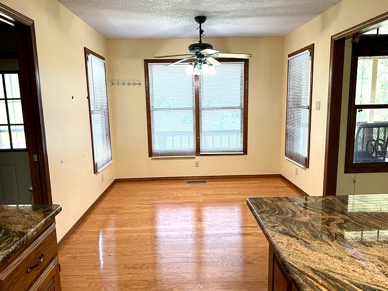 124 Oak Bend Loop — Photo 6