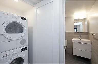 Rented by R New York