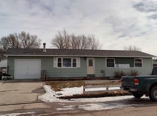 13 American Ln, Gillette, WY 82716