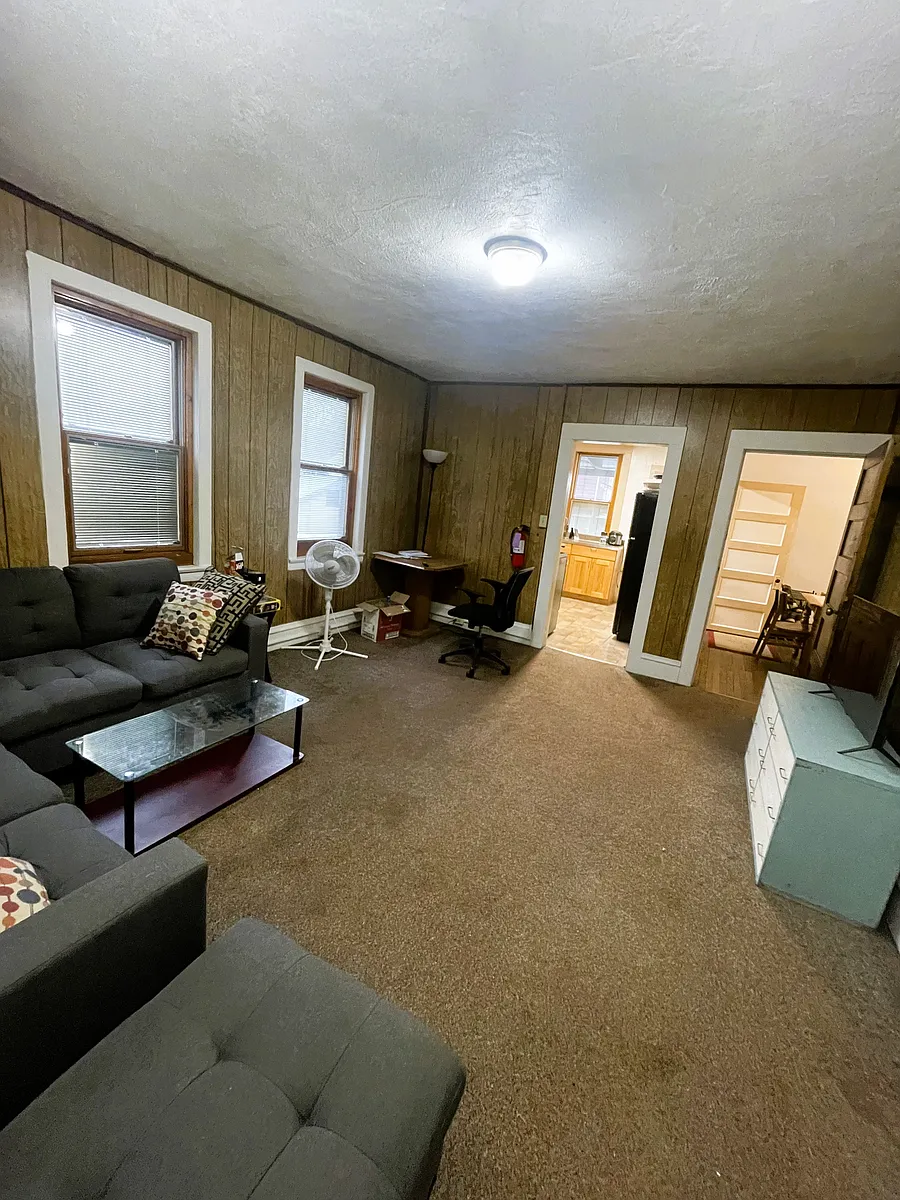 Building Photo - 209 S Aurora St #202