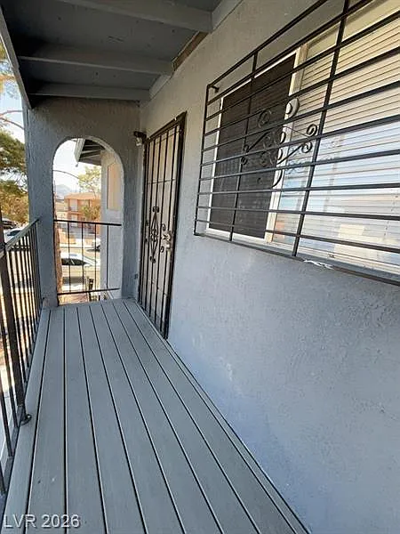 1521 Cobb Ln — Photo 1