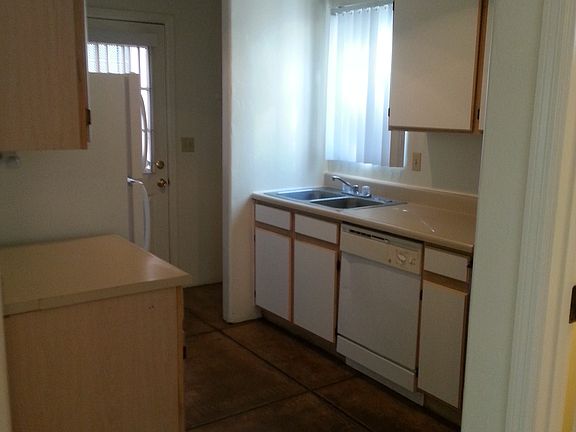 5th image of 3539 E Glenn St