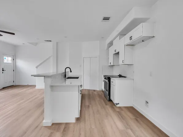 8312 De Priest St, Houston, TX
