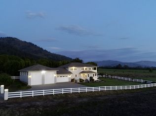 98694 Woodriff Ln, Brookings, OR 97415