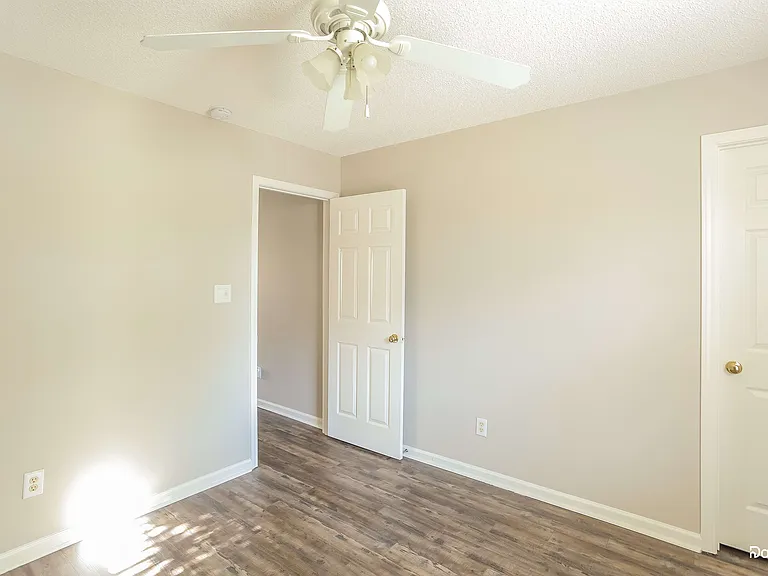 9100 Kaladar Ct — Photo 9
