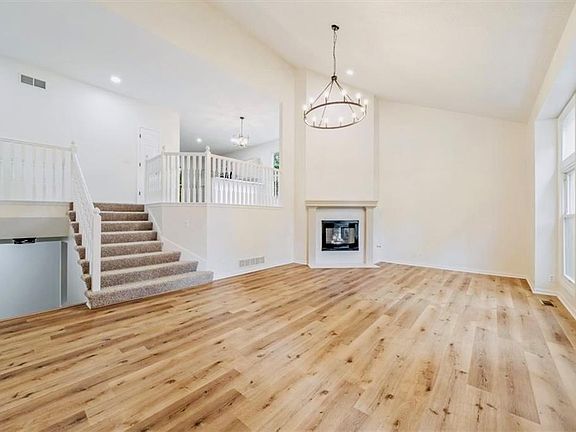 2nd image of 11425 S Northwood Cir