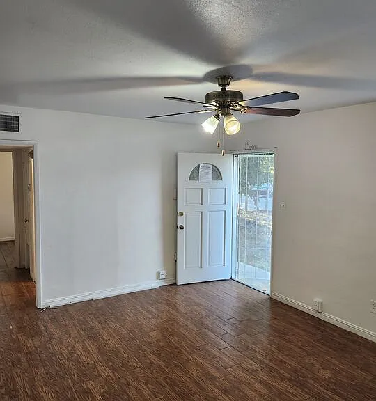 25795 Walker St — Photo 7