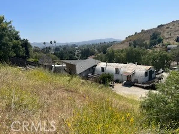 890 Valley Rd, Moorpark, CA 93021