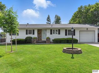 6641 S 85th St, Ralston, NE 68127