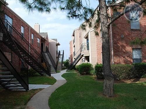 5th image of 920 Lawrence St #168
