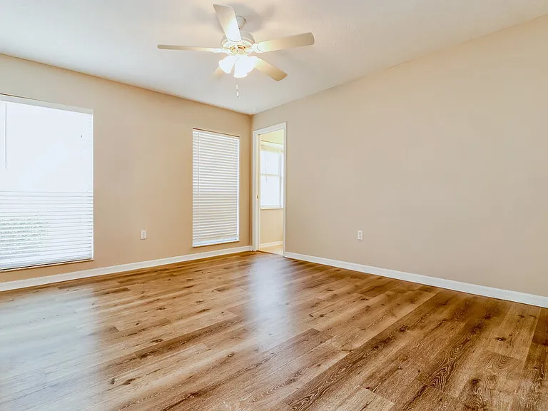 7918 Barclay Rd — Photo 9