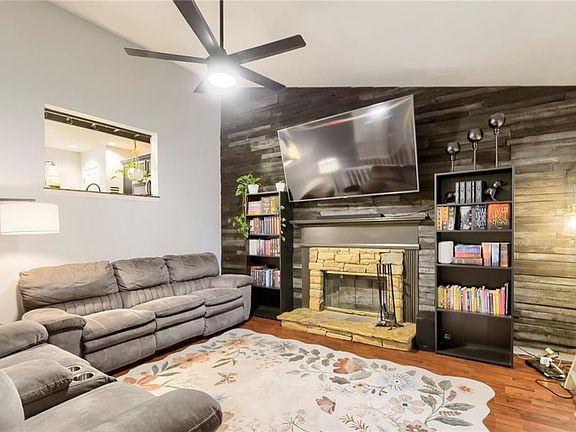 5th image of 277 Chipper Ln