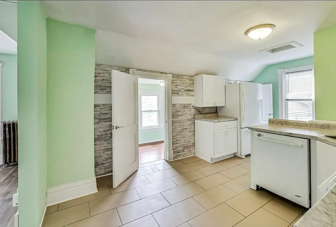 Albemarle St, Saint Paul — Photo 1