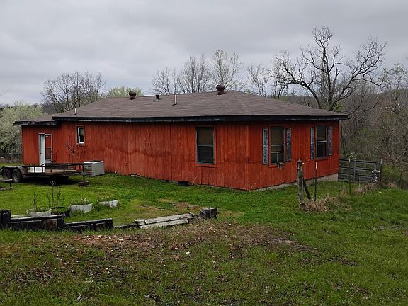 3rd image of 1688 E 562nd Road