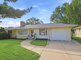 6915 W 23rd St, Saint Louis Park, MN 55426