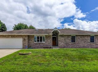 22 Robinhood Ln, Springfield, IL 62704