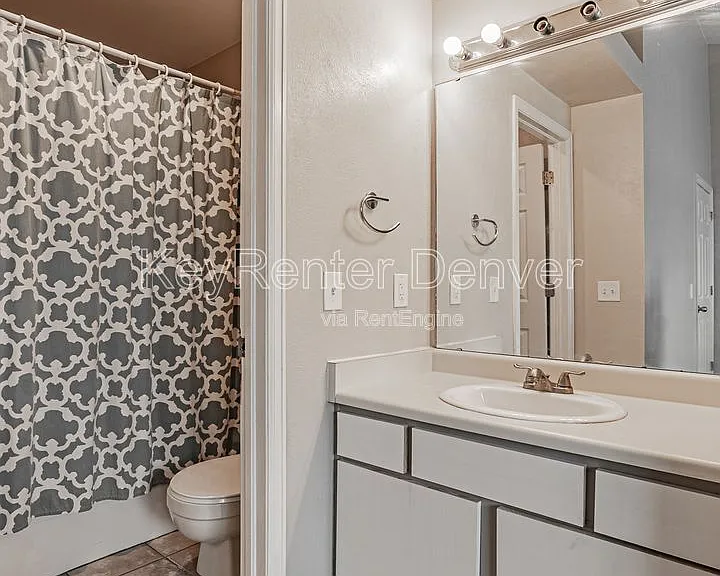 1099 S Walden Way #101 — Photo 24