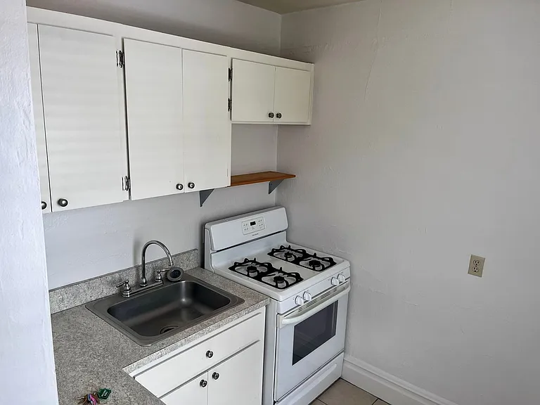 #108-3745 SE Belmont — Photo 9