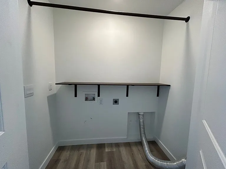 1712 E Fall St — Photo 11