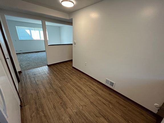 3rd image of 211 E 35th St #3