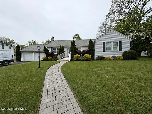 621 Myrtle Ave Photo 1