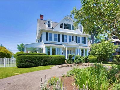 205 Shore Rd, Old Greenwich, CT, 06830
