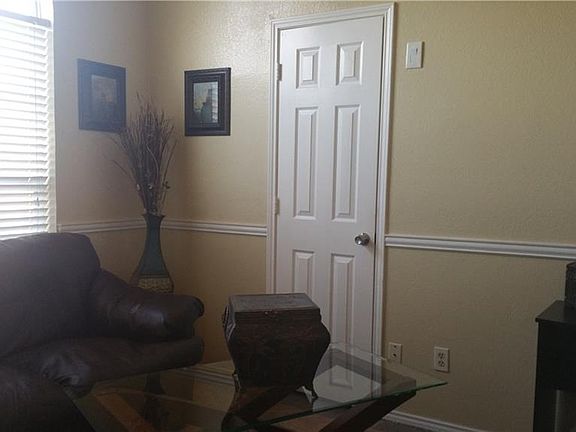 4th image of 1701 Cool Springs Dr