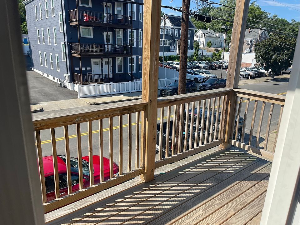 1st image of 342-342 W River St #2