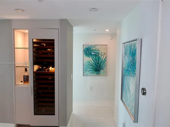 3131 NE 7th Ave, Miami, FL