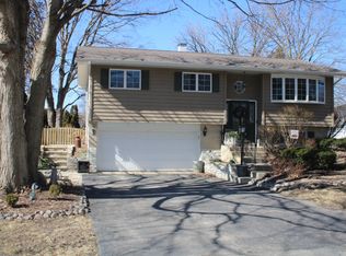 207 York Pl, New Lenox, IL 60451