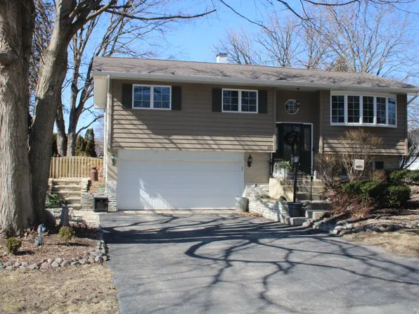 207 York Pl, New Lenox, IL 60451