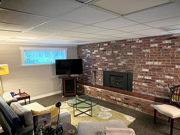 Living area with Gas Fireplace