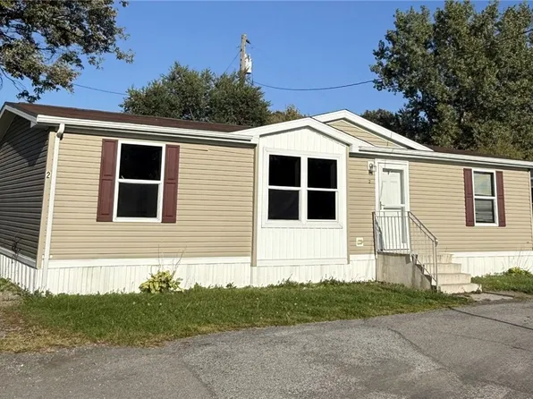 6773 Rapids Rd #2, Lockport, NY 14094