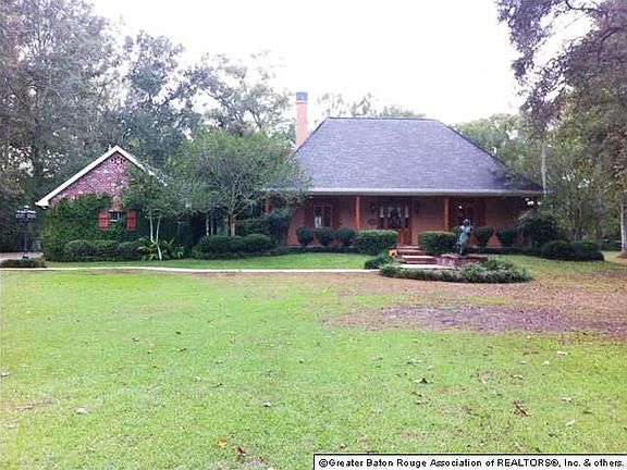 3rd image of 39374 Bon Terre Dr