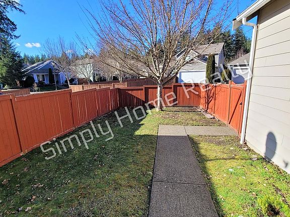 4th image of 9022 Campus Glen Dr NE