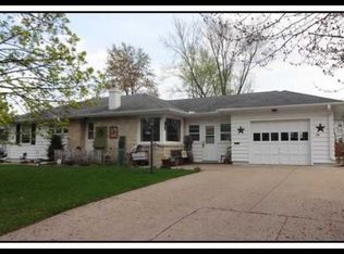 316 E Bruce St, New London, WI 54961
