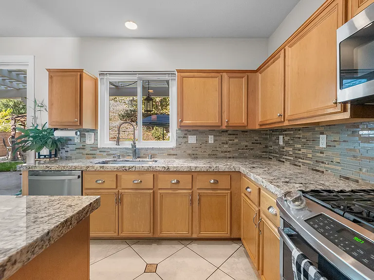 28643 Silverking Trl — Photo 5
