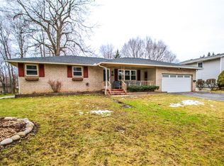 77 Debby Ln, Rochester, NY 14606